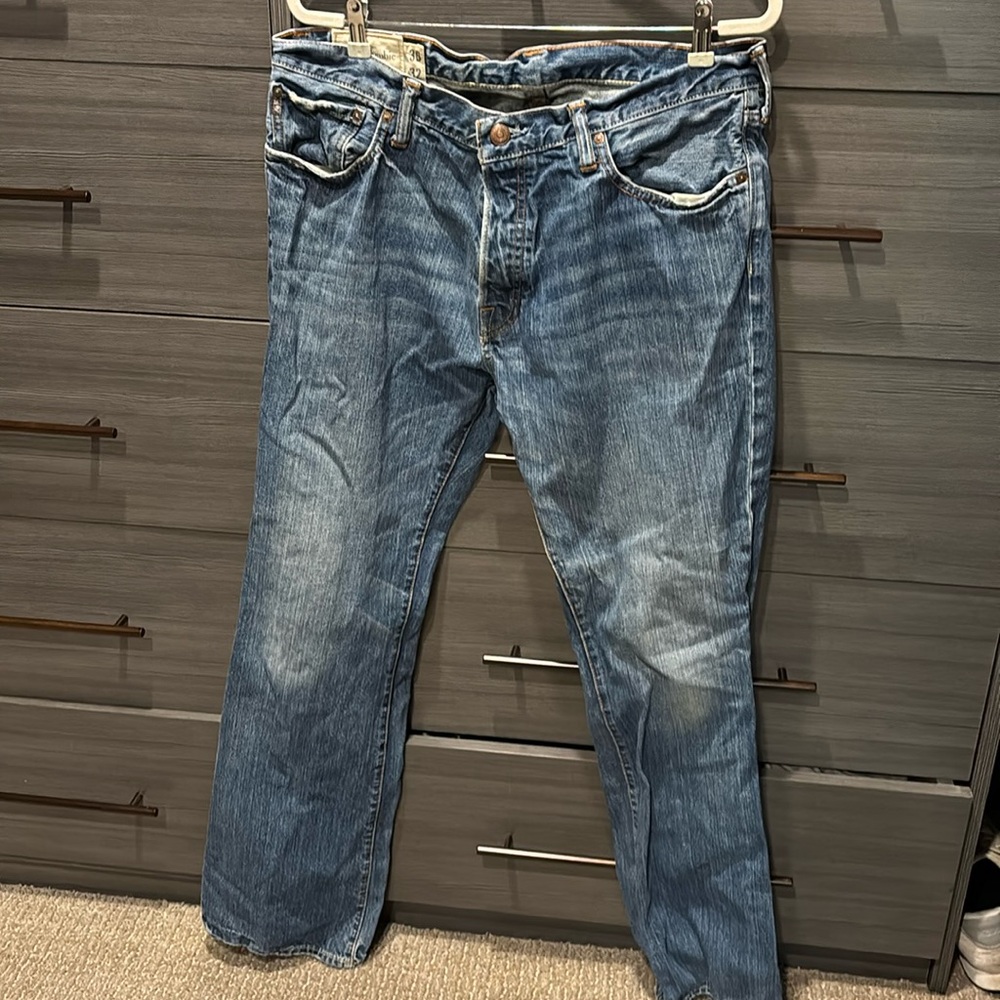 Abercrombie and Fitch Baxter mid wash jeans size 36/32